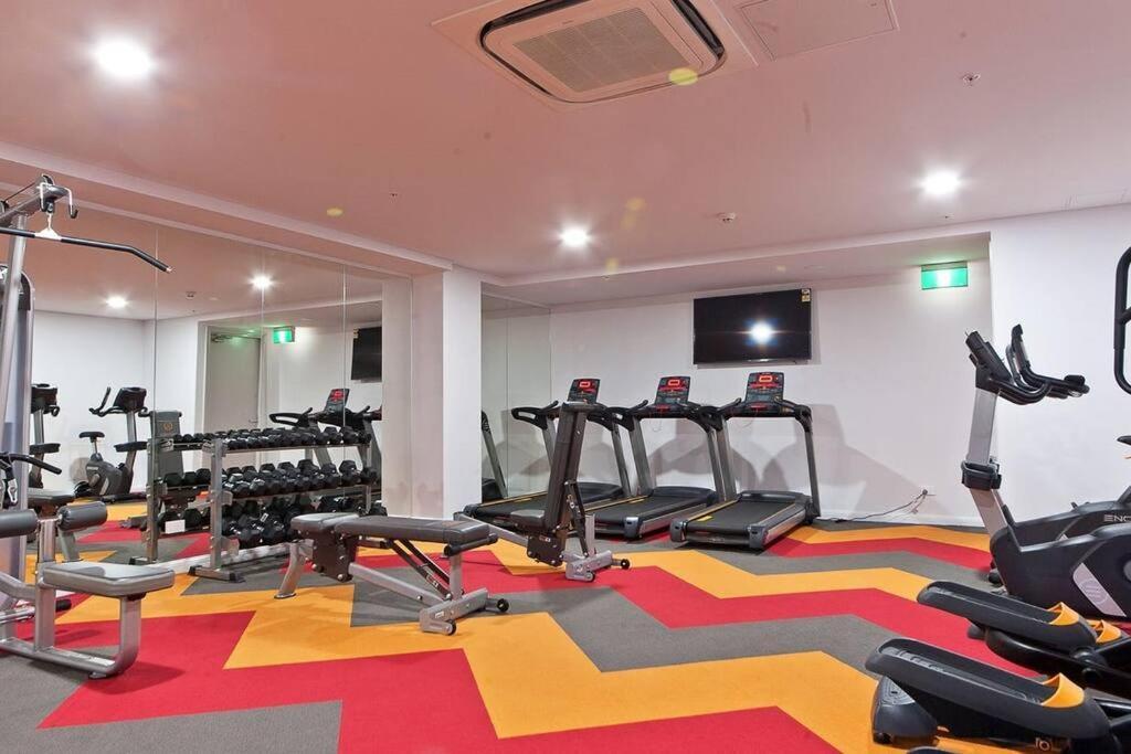 Four Bedroom Apartment With Facilities In Olympic Park Sidney Dış mekan fotoğraf